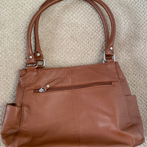 Danier leather purse - Picture 9 of 11